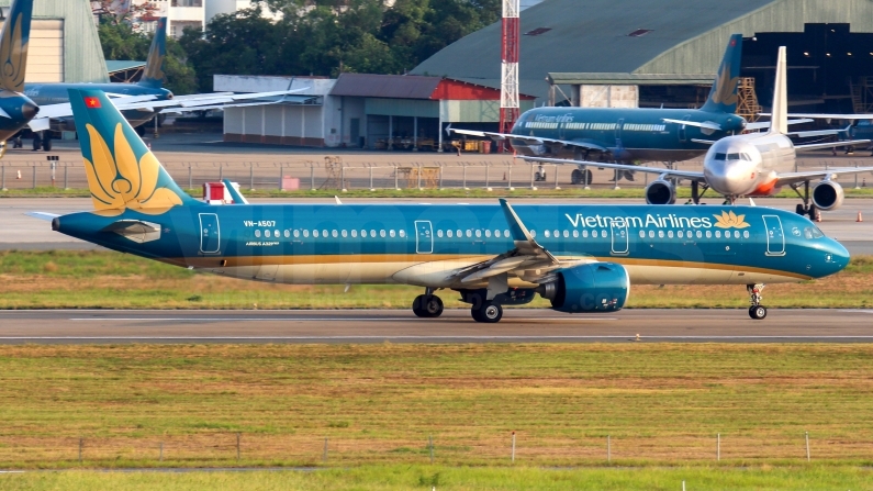 Vietnam Airlines Airbus A321-272N VN-A507