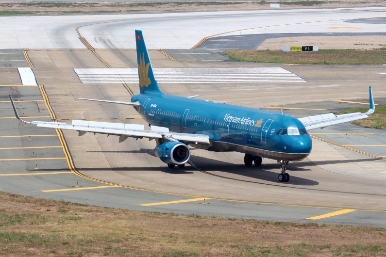 Vietnam Airlines Airbus A321-231(WL) VN-A614