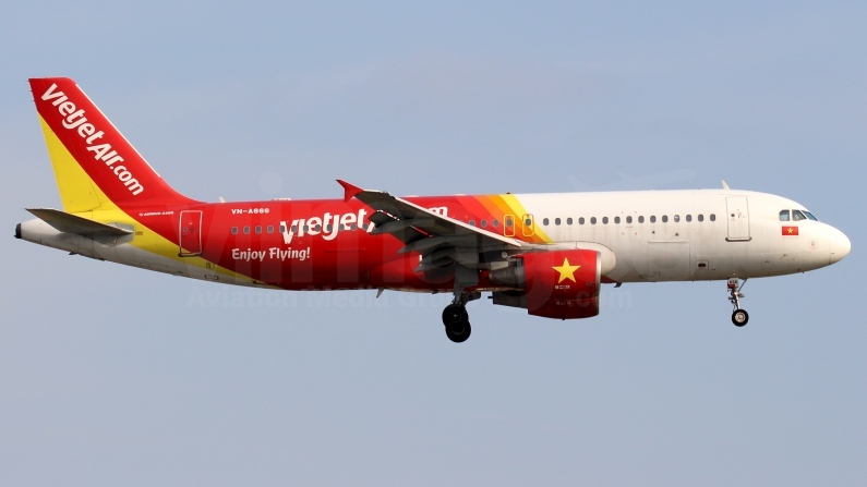 VietJetAir Airbus A320-214 VN-A666