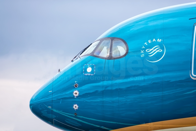 Vietnam Airlines Airbus A350-941 VN-A899