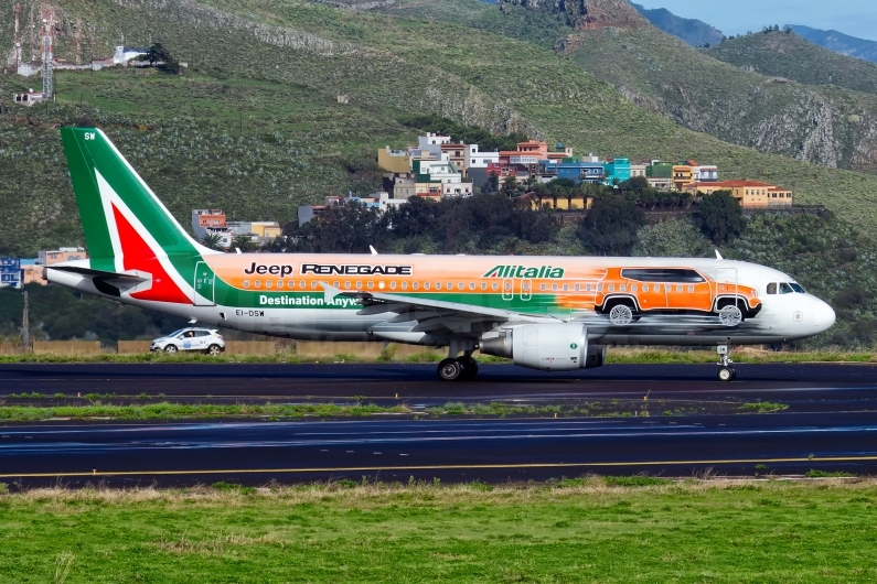 Alitalia Airbus A320-216 EI-DSW