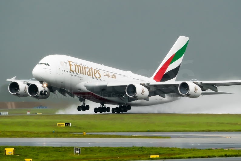 Emirates Airbus A380-842 A6-EVN