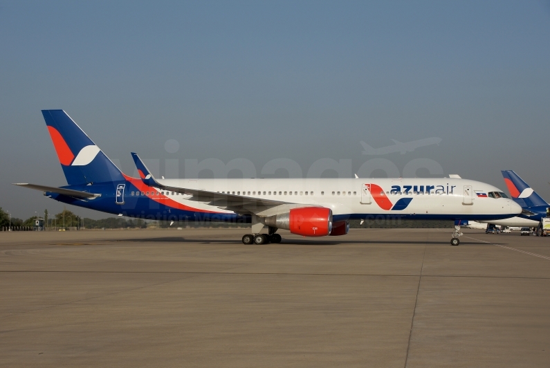 Azur Air Boeing 757-2Q8(WL) VQ-BEZ