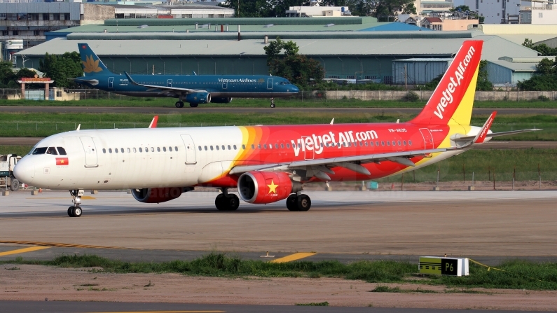 VietJetAir Airbus A321-211(WL) VN-A635