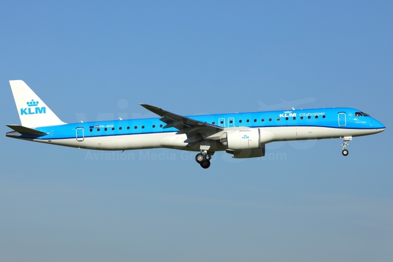 KLM Cityhopper Embraer E195-E2 (ERJ 190-400 STD) PH-NXD