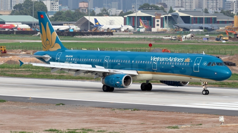 Vietnam Airlines Airbus A321-231 VN-A334