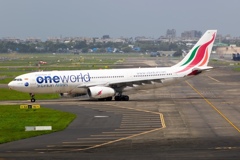 SriLankan Airlines Airbus A330-243 4R-ALH