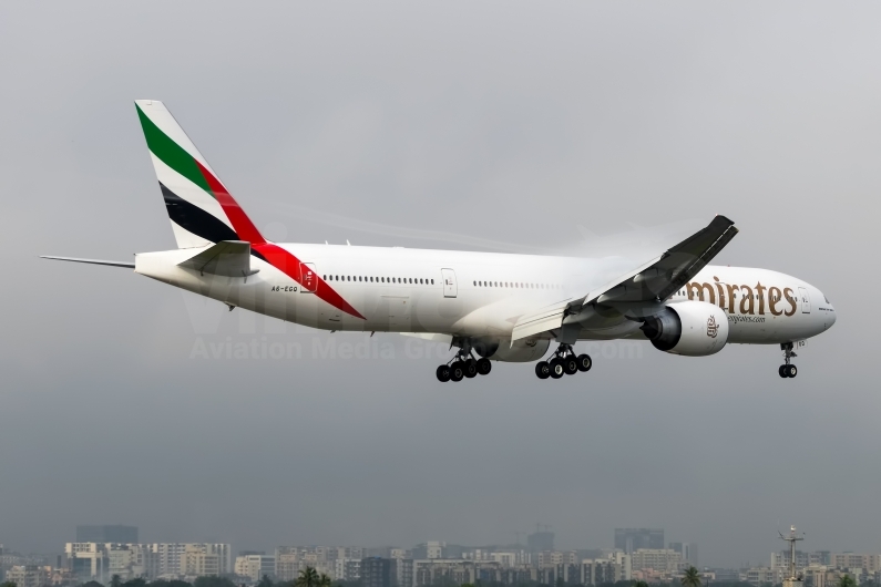 Emirates Boeing 777-31H(ER) A6-EGQ