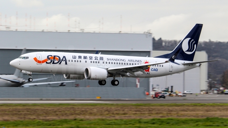 Shandong Airlines Boeing 737-8 MAX B-205C