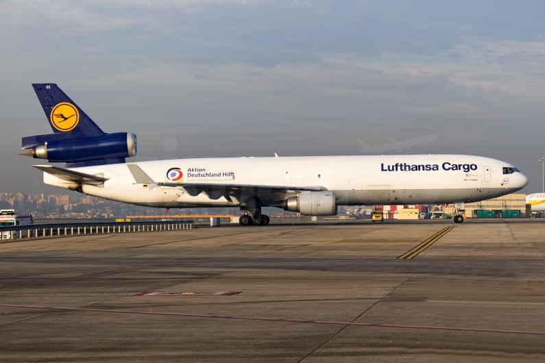 Lufthansa Cargo McDonnell Douglas MD-11F D-ALCC