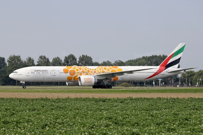 Emirates Boeing 777-31H(ER) A6-ENM