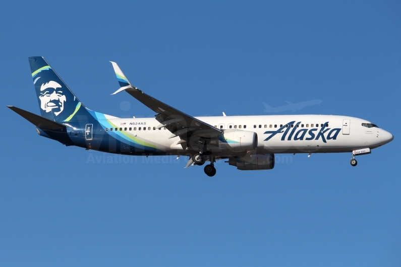 Alaska Airlines Boeing 737-890(WL) N524AS