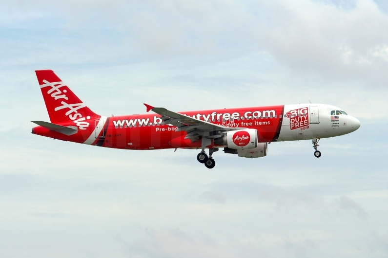 AirAsia Airbus A320-216 9M-AHY