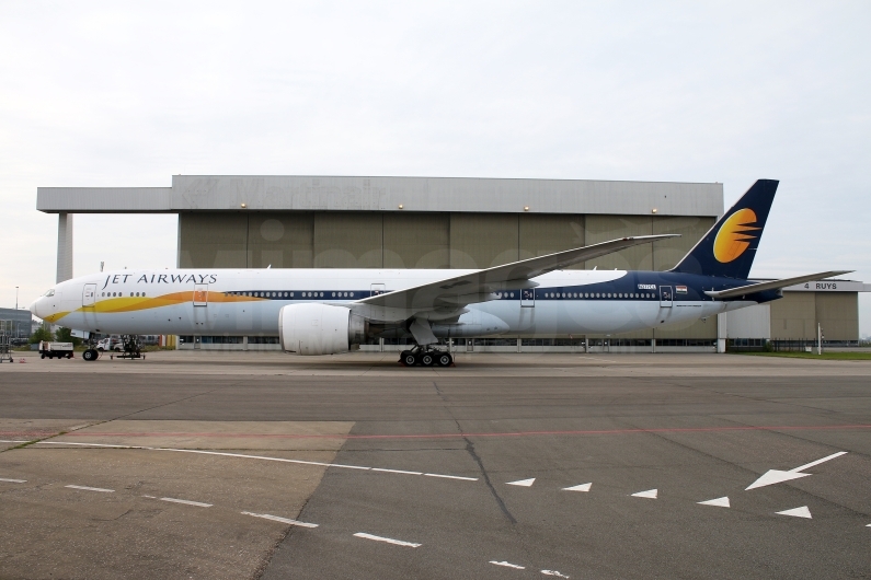 IAG Aero group (Jet Airways) Boeing 777-35R(ER) N377CL