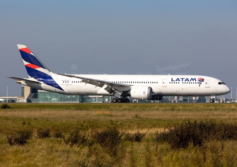 LATAM Airlines Chile Boeing 787-9 Dreamliner CC-BGB