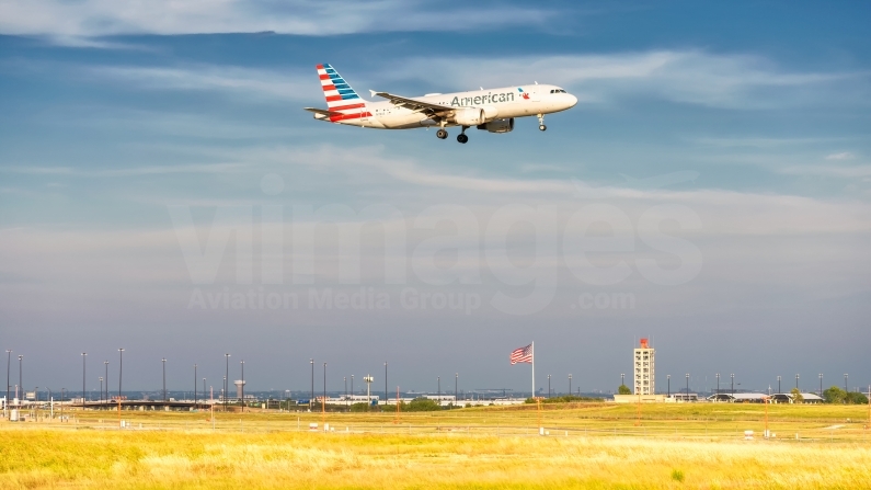 American Airlines Airbus A320-214 N119US