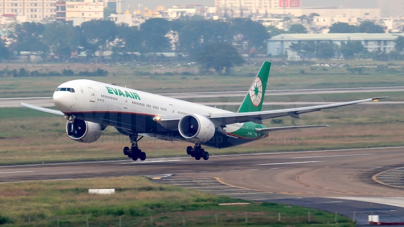 EVA Airways Boeing 777-36N(ER) B-16738