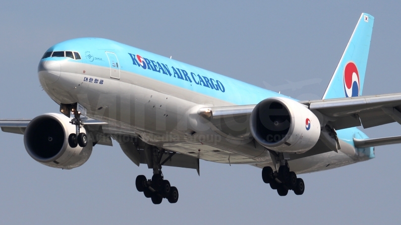 Korean Air Lines Boeing 777-FB5 HL8077