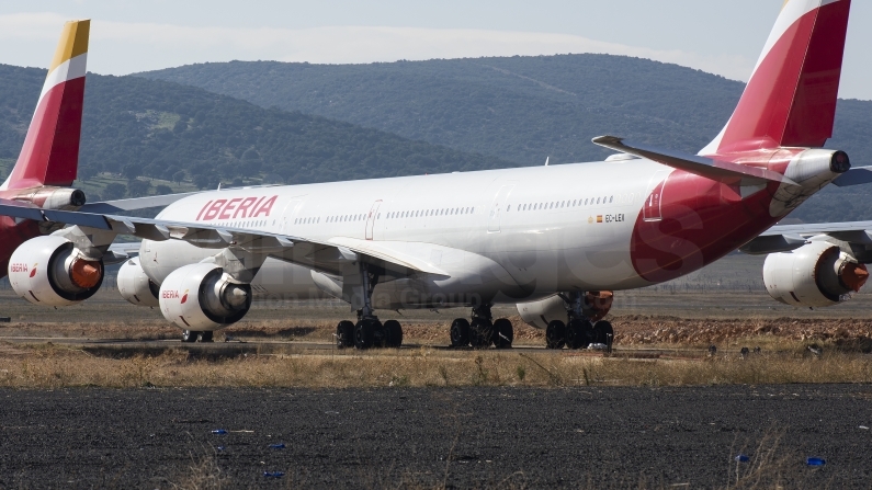 Iberia Airbus A340-642 EC-LEV