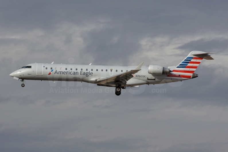 American Eagle Bombardier CRJ-701ER (CL-600-2C10) N760SK