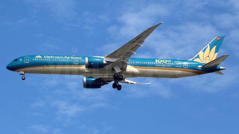 Vietnam Airlines Boeing 787-10 Dreamliner VN-A873