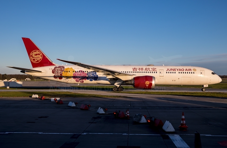 Juneyao Airlines Boeing 787-9 Dreamliner B-1115