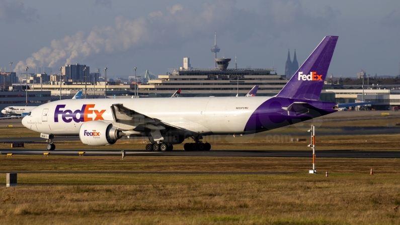 Federal Express (FedEx) Boeing 777-FS2 N856FD