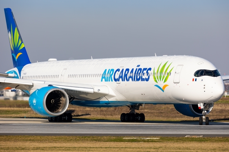 Air Caraïbes Atlantique Airbus A350-1041 F-HSIS