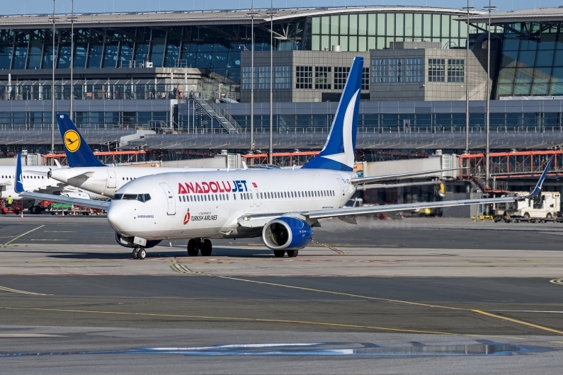 Anadolu Jet Boeing 737-8F2(WL) TC-JGS