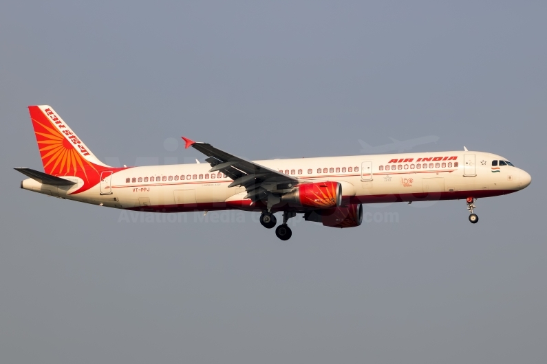 Air India Airbus A321-211 VT-PPJ