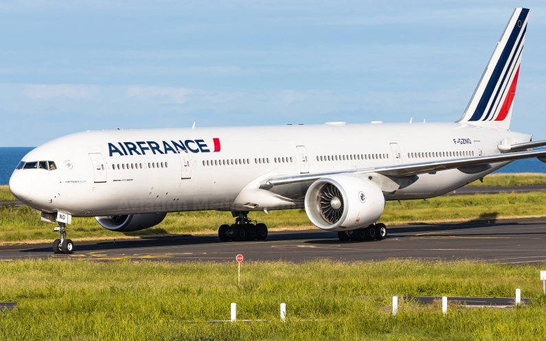 Air France Boeing 777-328(ER) F-GZNO