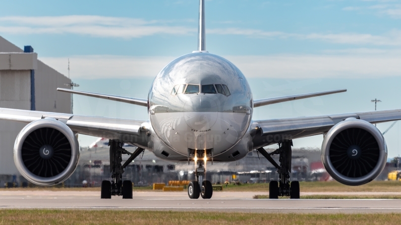 Qatar Airways Boeing 777-3DZ(ER) A7-BEV