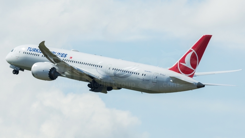 Turkish Airlines Boeing 787-9 Dreamliner TC-LLJ