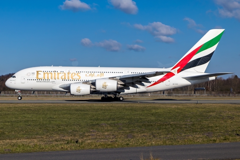 Emirates Airbus A380-861 A6-EOZ