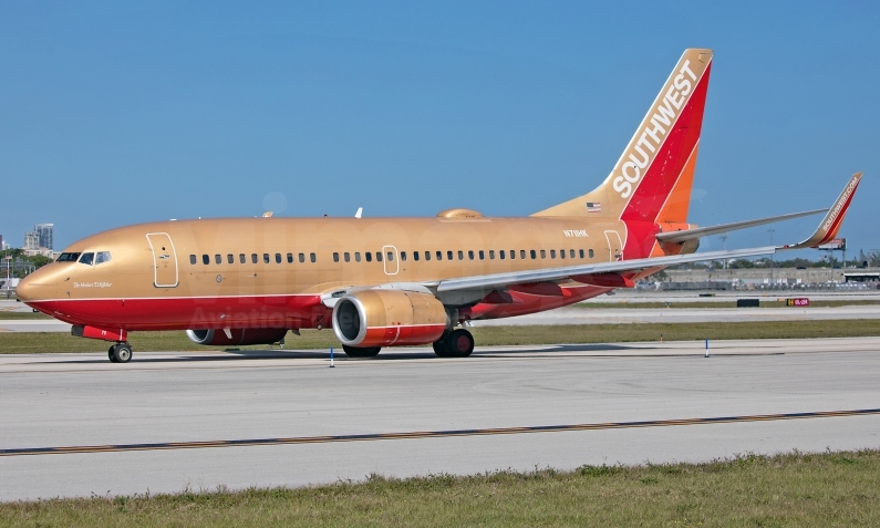 Southwest Airlines Boeing 737-7H4(WL) N711HK