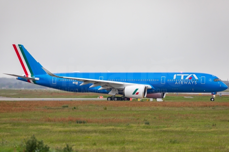 ITA Airways Airbus A350-941 F-WZFT / EI-IFB