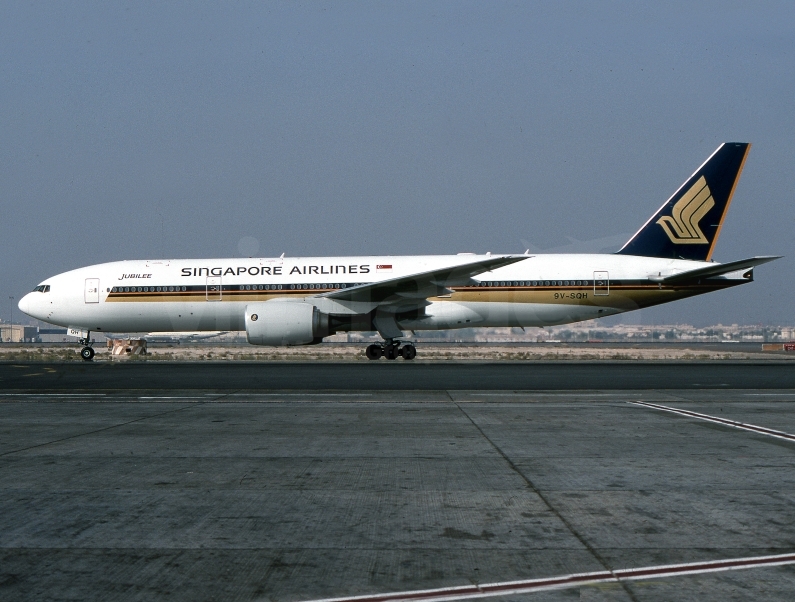 Singapore Airlines Boeing 777-212(ER) 9V-SQH