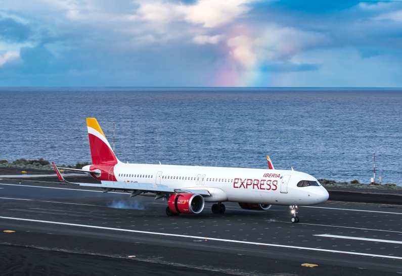 Iberia Express Airbus A321-251NX EC-NIA