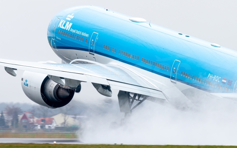 KLM Royal Dutch Airlines Boeing 777-206(ER) PH-BQC