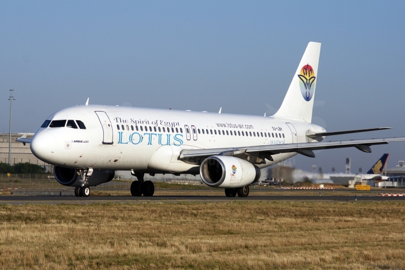 Lotus Air Airbus A320-233 SU-LBH