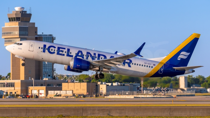 Icelandair Boeing 737-8 MAX TF-ICY