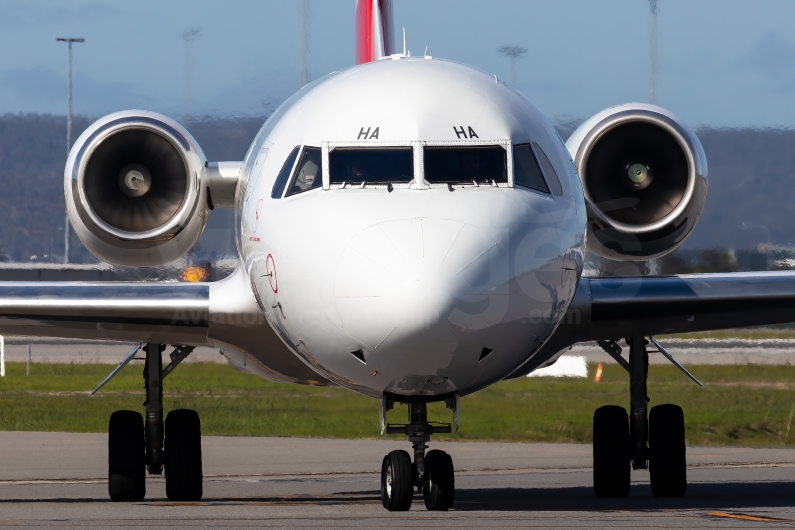 QantasLink Fokker F100 VH-NHA