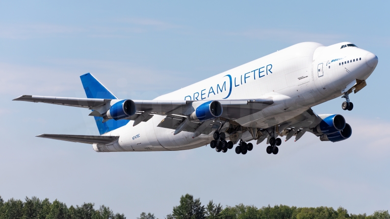 Atlas Air Boeing 747-4J6(LCF) Dreamlifter N747BC