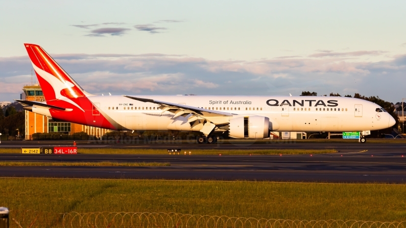 Qantas Boeing 787-9 Dreamliner VH-ZNE