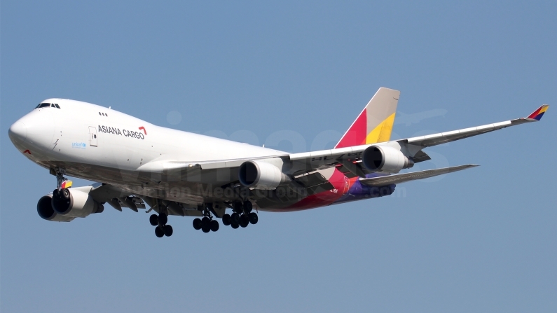 Asiana Airlines Boeing 747-446F HL7616