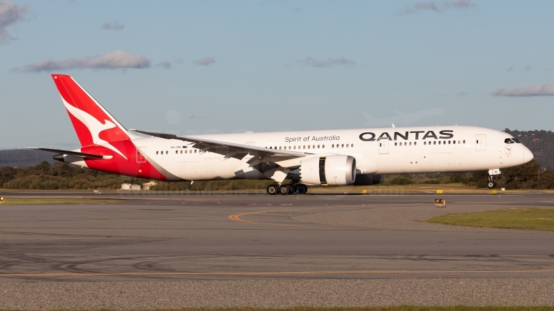 Qantas Boeing 787-9 Dreamliner VH-ZNI