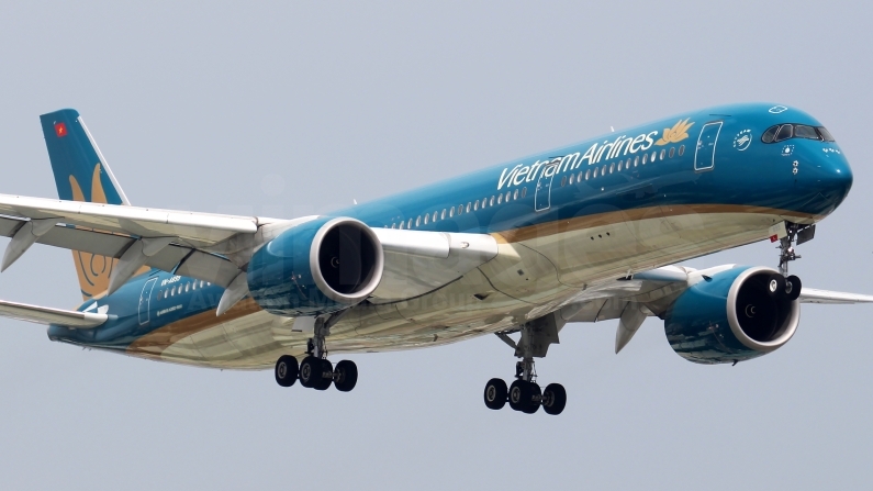 Vietnam Airlines Airbus A350-941 VN-A899