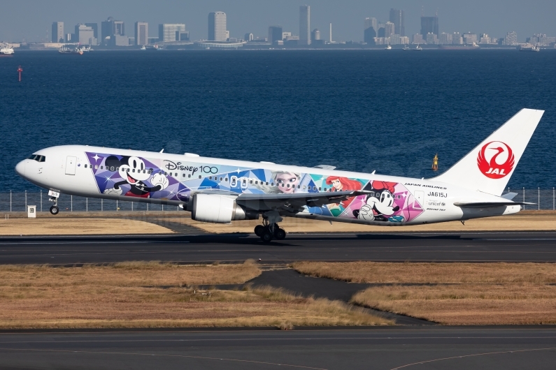 Japan Airlines Boeing 767-346(ER) JA615J