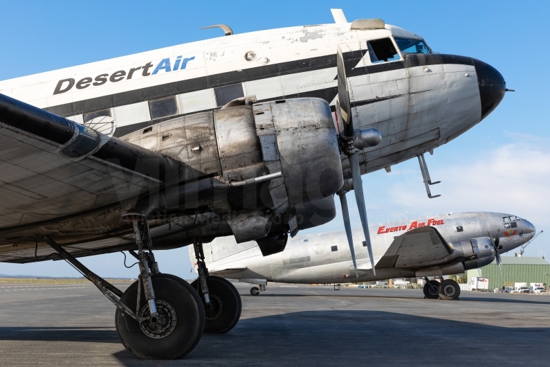 DesertAir Douglas C-47A Skytrain (DC-3) N44587