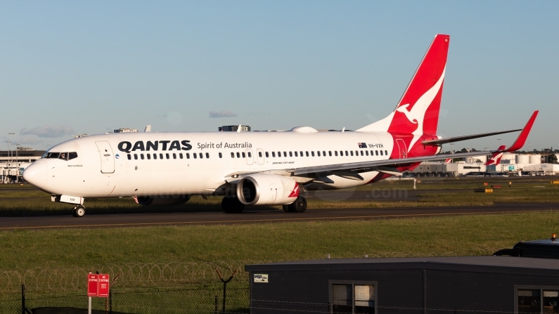 Qantas Boeing 737-838(WL) VH-VXH